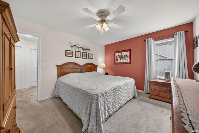 10021 Ashwood Forest Drive, Osceola, IN 46561