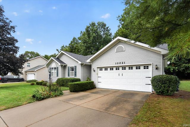 10021 Ashwood Forest Drive, Osceola, IN 46561