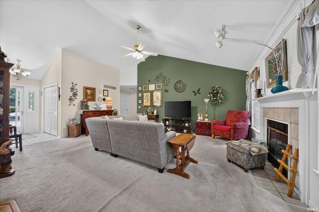 10021 Ashwood Forest Drive, Osceola, IN 46561