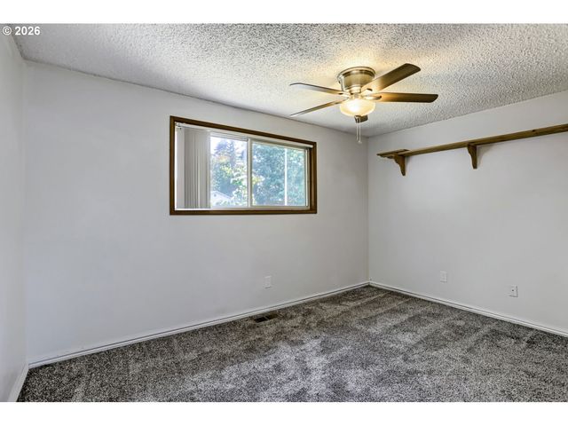 2332 RHODORA St, Forest Grove, OR 97116