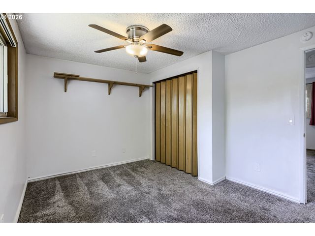 2332 RHODORA St, Forest Grove, OR 97116