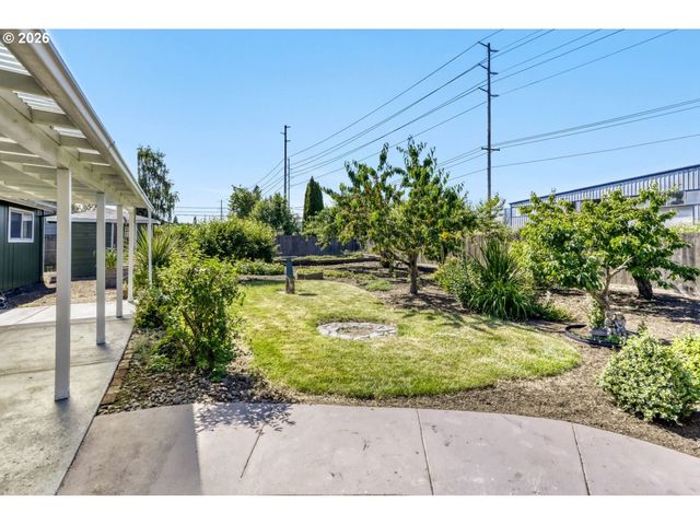 2332 RHODORA St, Forest Grove, OR 97116