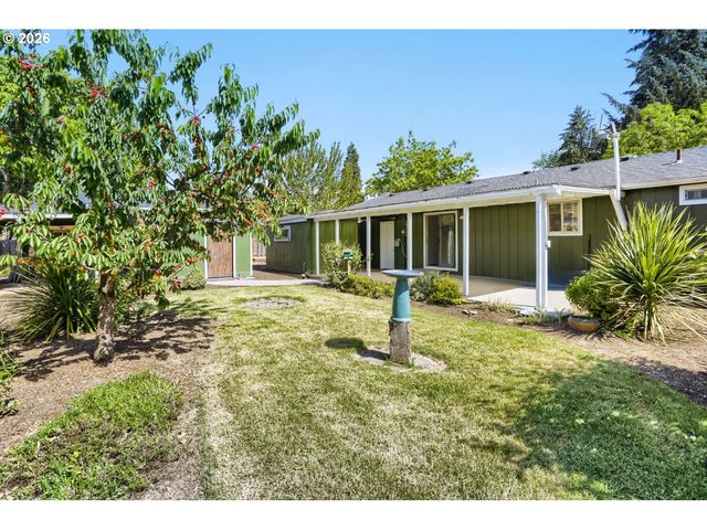 2332 RHODORA St, Forest Grove, OR 97116