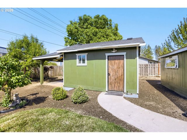 2332 RHODORA St, Forest Grove, OR 97116