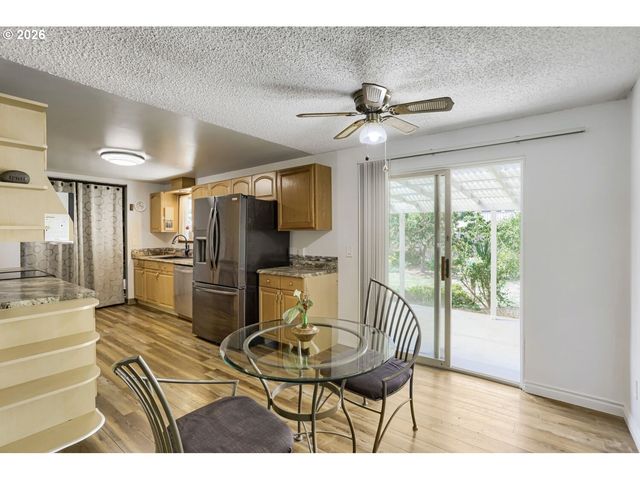 2332 RHODORA St, Forest Grove, OR 97116