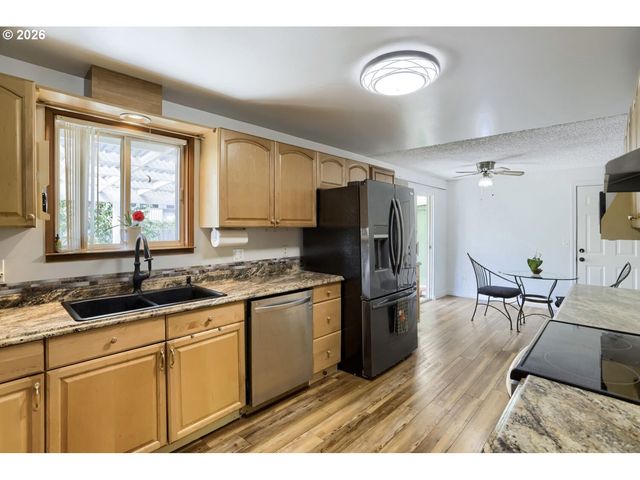 2332 RHODORA St, Forest Grove, OR 97116