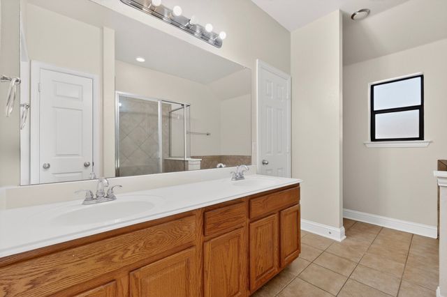401 Champions Court, Crandall, TX 75114