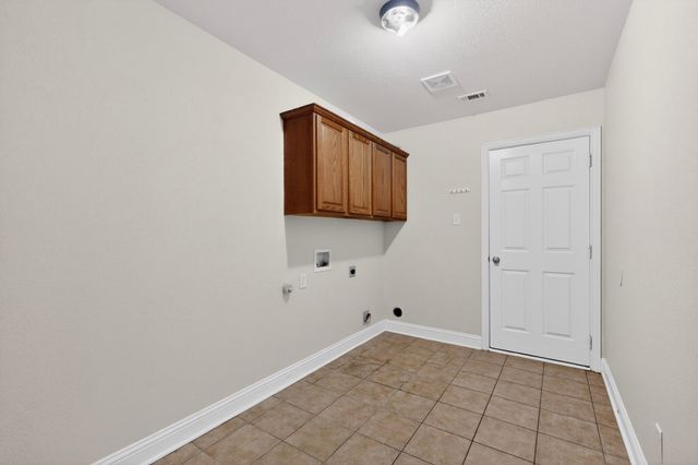 401 Champions Court, Crandall, TX 75114