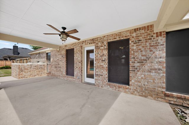 401 Champions Court, Crandall, TX 75114