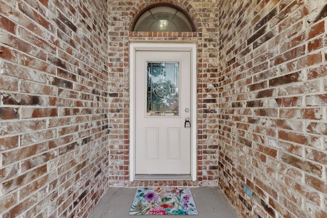 401 Champions Court, Crandall, TX 75114