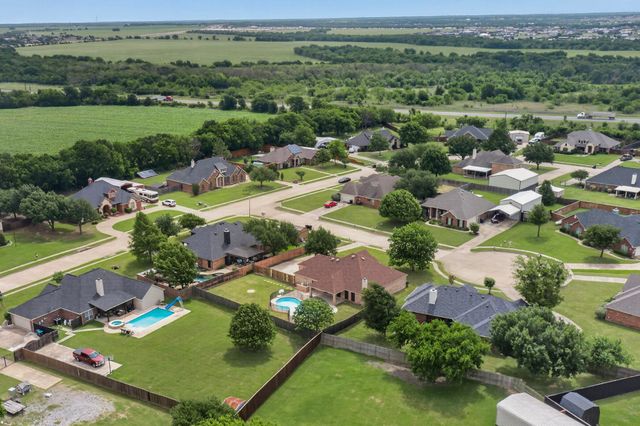 401 Champions Court, Crandall, TX 75114