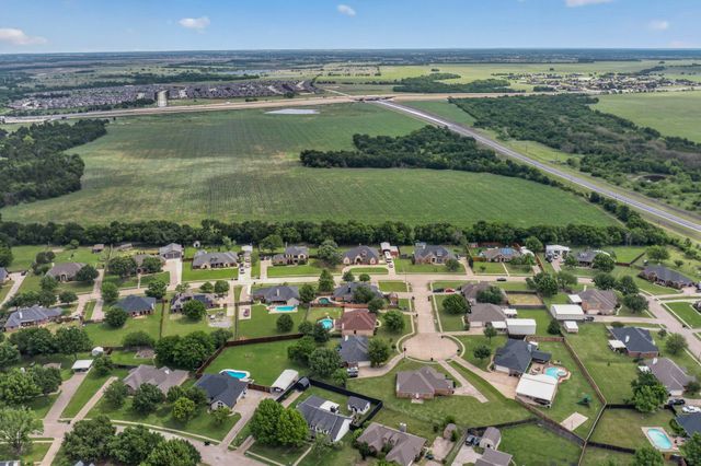 401 Champions Court, Crandall, TX 75114