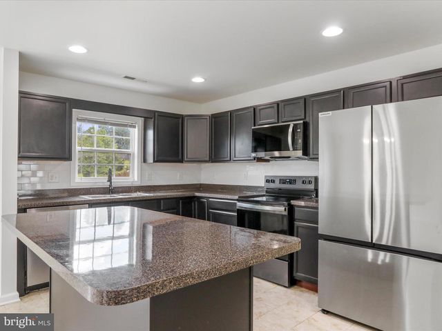 19 MONTAGUE WAY, Inwood, WV 25428