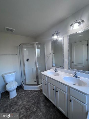 2429 DRAKE LN, Fredericksburg, VA 22408