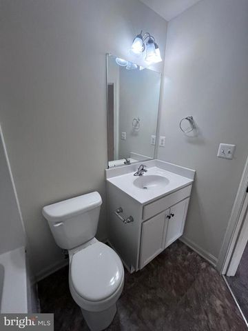 2429 DRAKE LN, Fredericksburg, VA 22408