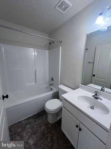 2429 DRAKE LN, Fredericksburg, VA 22408