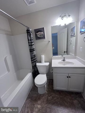 2429 DRAKE LN, Fredericksburg, VA 22408