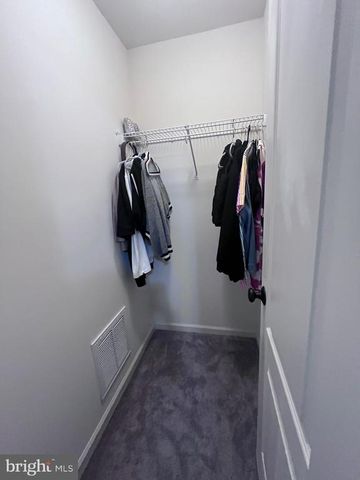 2429 DRAKE LN, Fredericksburg, VA 22408