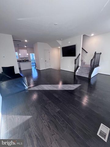 2429 DRAKE LN, Fredericksburg, VA 22408