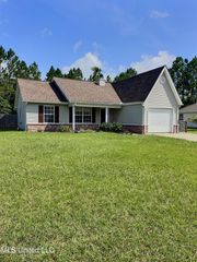 8617 Pinoak Lane, Ocean Springs, MS 39564