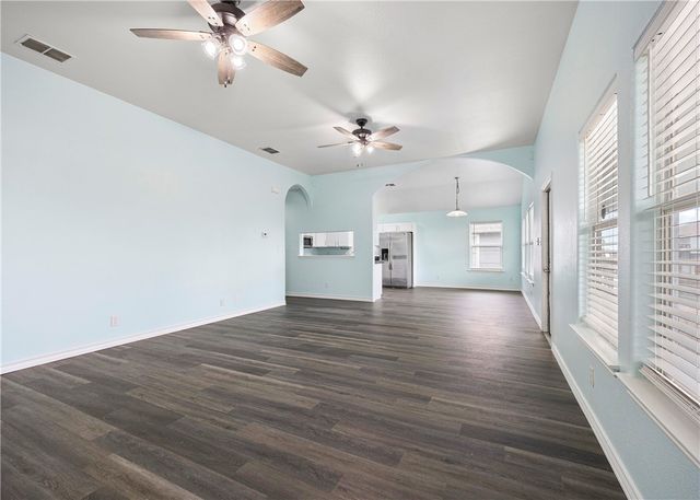 4033 Laguna Shores, Corpus Christi, TX 78418