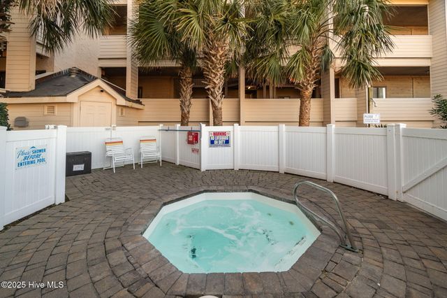 1904 E Fort Macon Road 236, Atlantic Beach, NC 28512