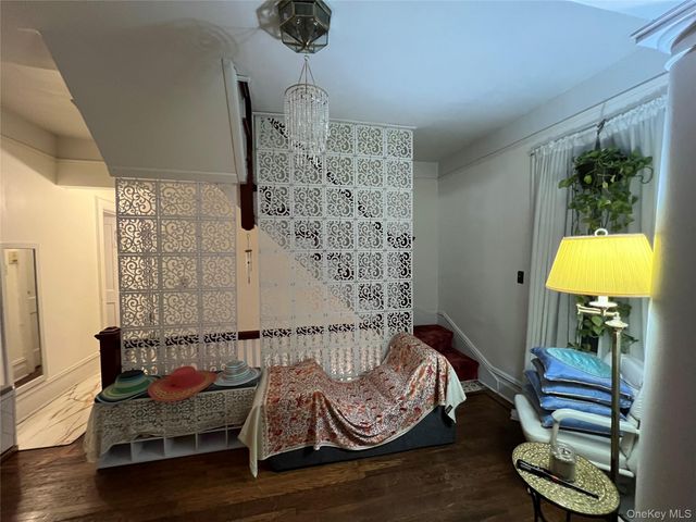 150-67 87 Avenue, Briarwood, NY 11432