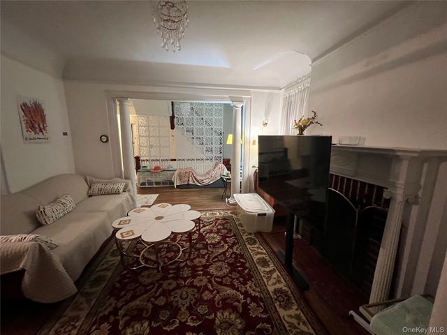 150-67 87 Avenue, Briarwood, NY 11432