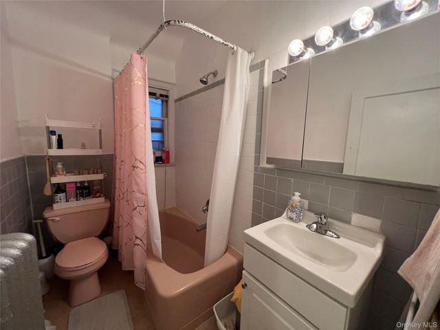 150-67 87 Avenue, Briarwood, NY 11432