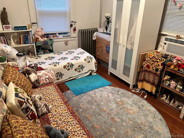 150-67 87 Avenue, Briarwood, NY 11432