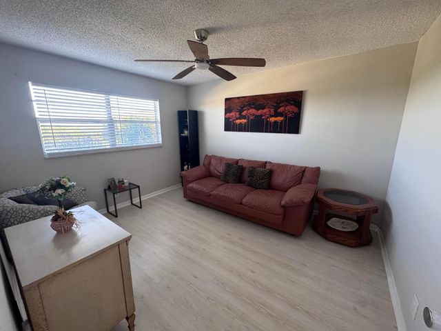 300 NE 26th Avenue 4030, Boynton Beach, FL 33435