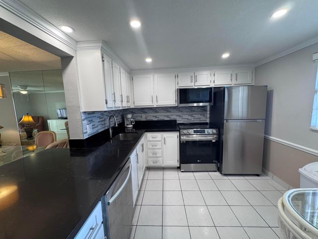 300 NE 26th Avenue 4030, Boynton Beach, FL 33435