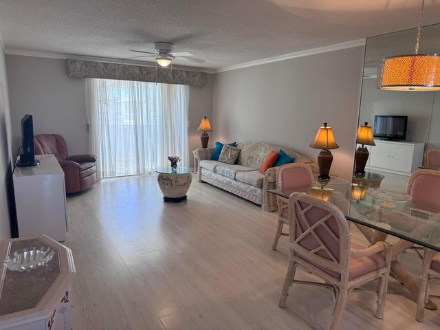300 NE 26th Avenue 4030, Boynton Beach, FL 33435