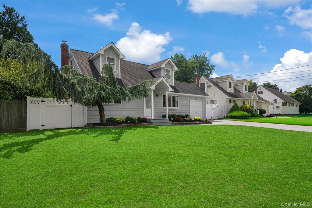 126 Lambert Avenue, Farmingdale, NY 11735 — photo 3