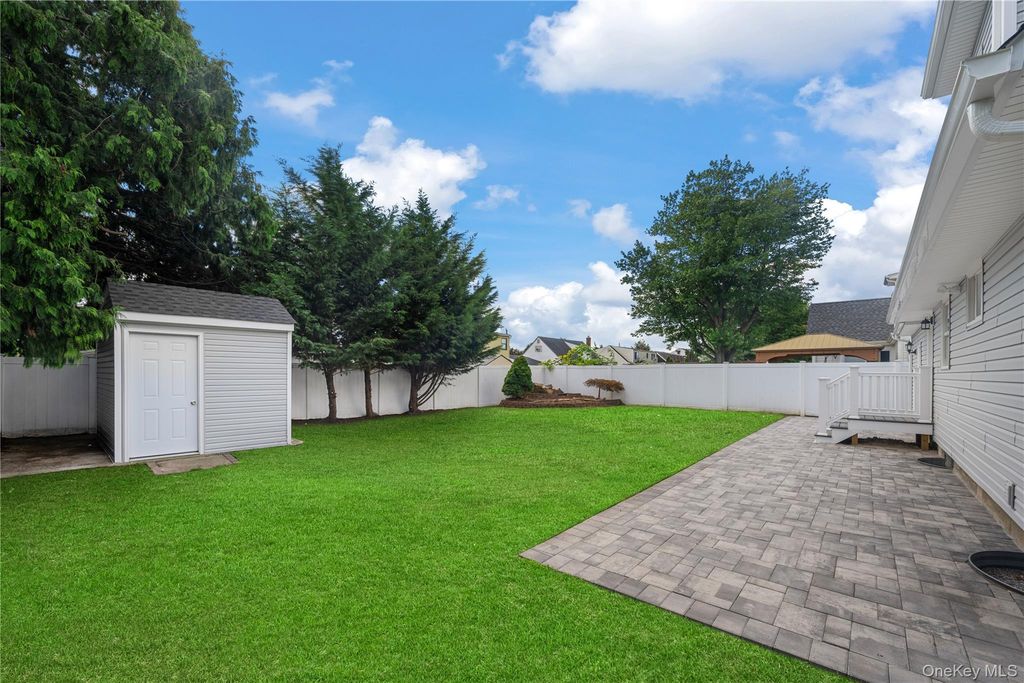 126 Lambert Avenue, Farmingdale, NY 11735 — photo 5