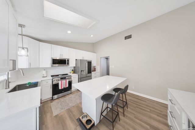 13623 High Chapel, San Antonio, TX 78231