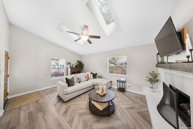 13623 High Chapel, San Antonio, TX 78231