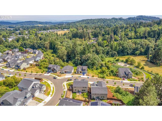 15487 Se HAWTHORNE MEADOWS St, Portland, OR 97236