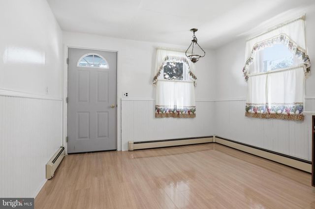 2152 CLOVERLEAF RD, Mount Joy, PA 17552