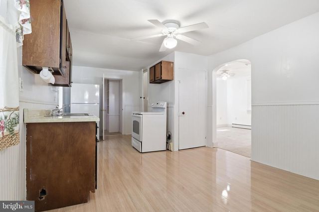 2152 CLOVERLEAF RD, Mount Joy, PA 17552