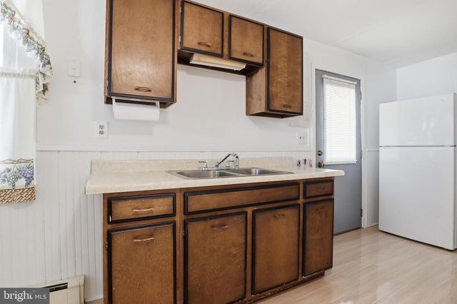 2152 CLOVERLEAF RD, Mount Joy, PA 17552