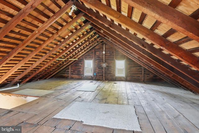 2152 CLOVERLEAF RD, Mount Joy, PA 17552