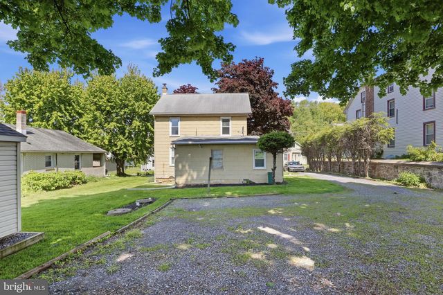 2152 CLOVERLEAF RD, Mount Joy, PA 17552