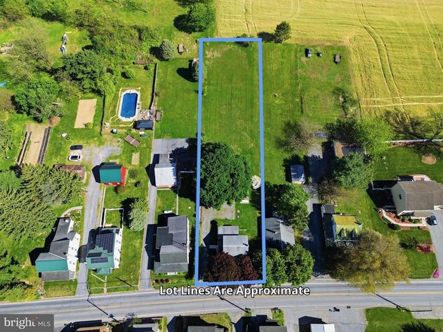 2152 CLOVERLEAF RD, Mount Joy, PA 17552