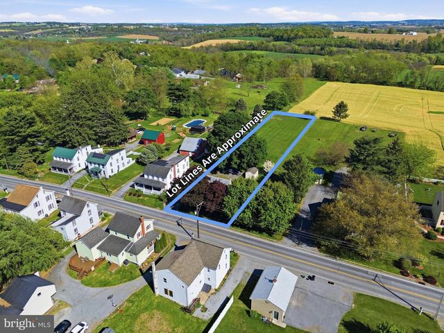 2152 CLOVERLEAF RD, Mount Joy, PA 17552