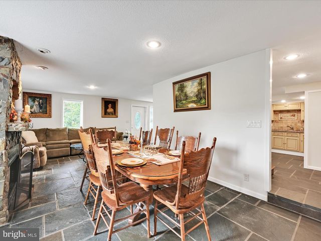 742 POWER RD, Manheim, PA 17545
