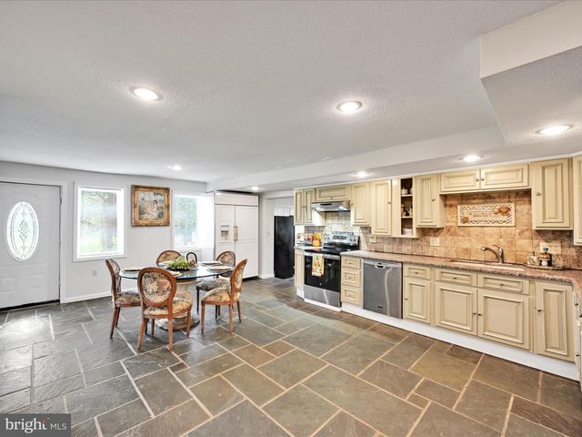 742 POWER RD, Manheim, PA 17545