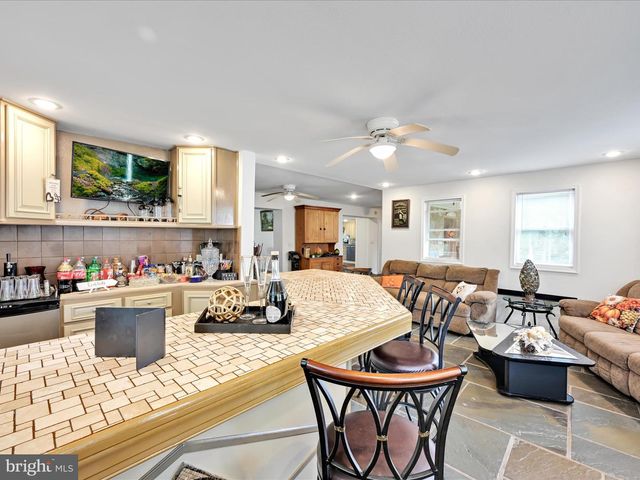 742 POWER RD, Manheim, PA 17545