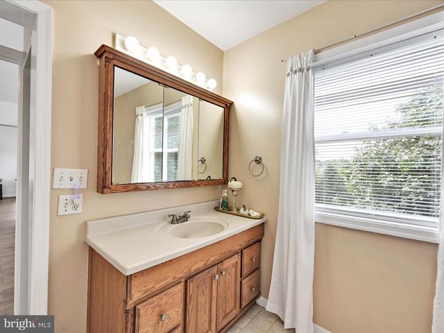 742 POWER RD, Manheim, PA 17545