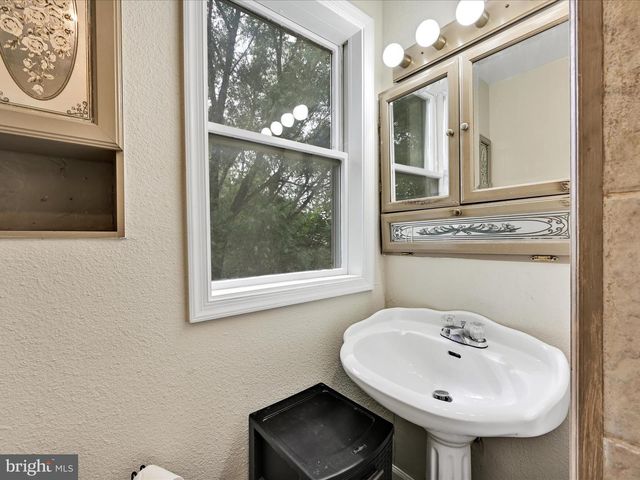 742 POWER RD, Manheim, PA 17545